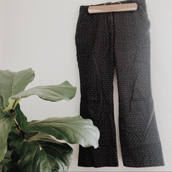 🚚 MOVING SALE! 🚚 Cute kick crop business trouser - Picture 1 of 3